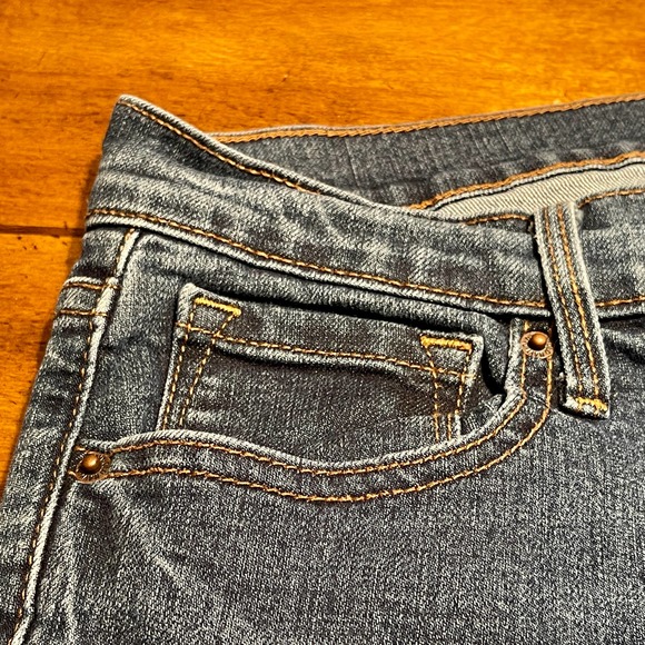 Old Navy Original Mid Rise Straight Leg Denim Jeans Women's 6 Short S945-125 - Picture 9 of 11